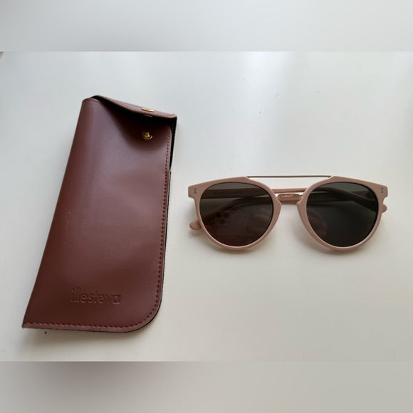 Illesteva Light Pink Sunglasses with Brown Case - Picture 2 of 9